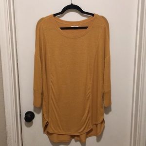 Sweater with 3/4 sleeves